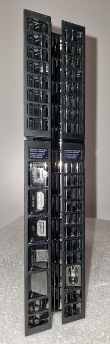 Jet Black Playstation 4 com 1 TB + 9 Jogos Top