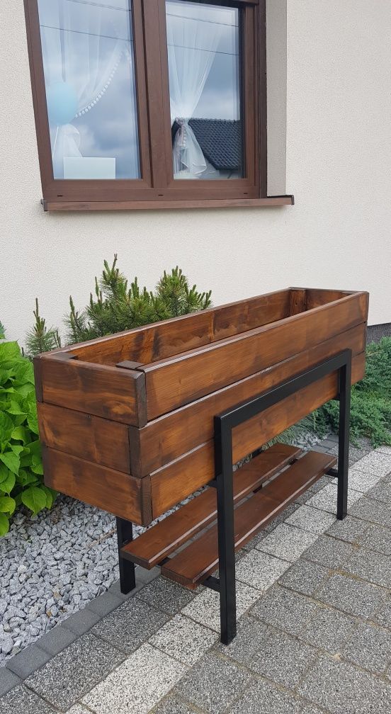 Drewniana donica loftowa na stojaku - ręcznie robiona