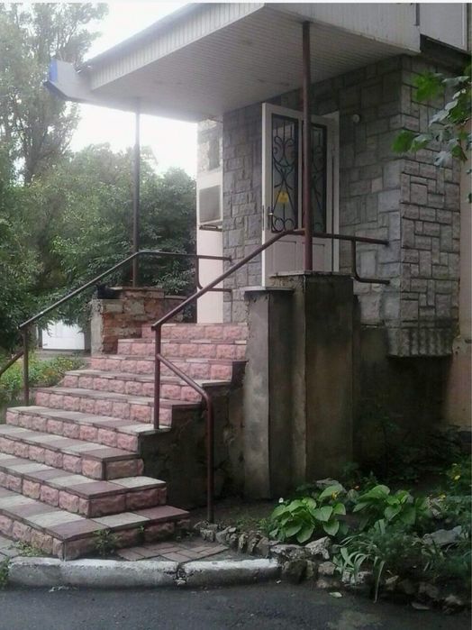 Здається в оренду або продається комерційне приміщення