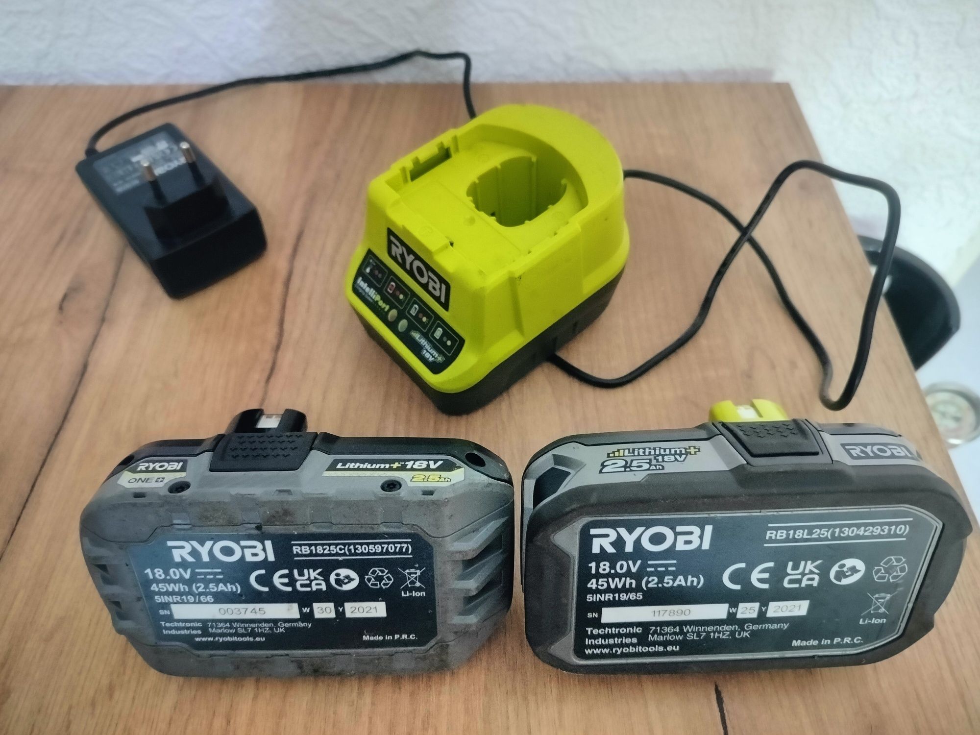 Bezszczotkowa wiertarko-wkrętarka udarowa RPD18X-0 + 2x2.5Ah zestaw