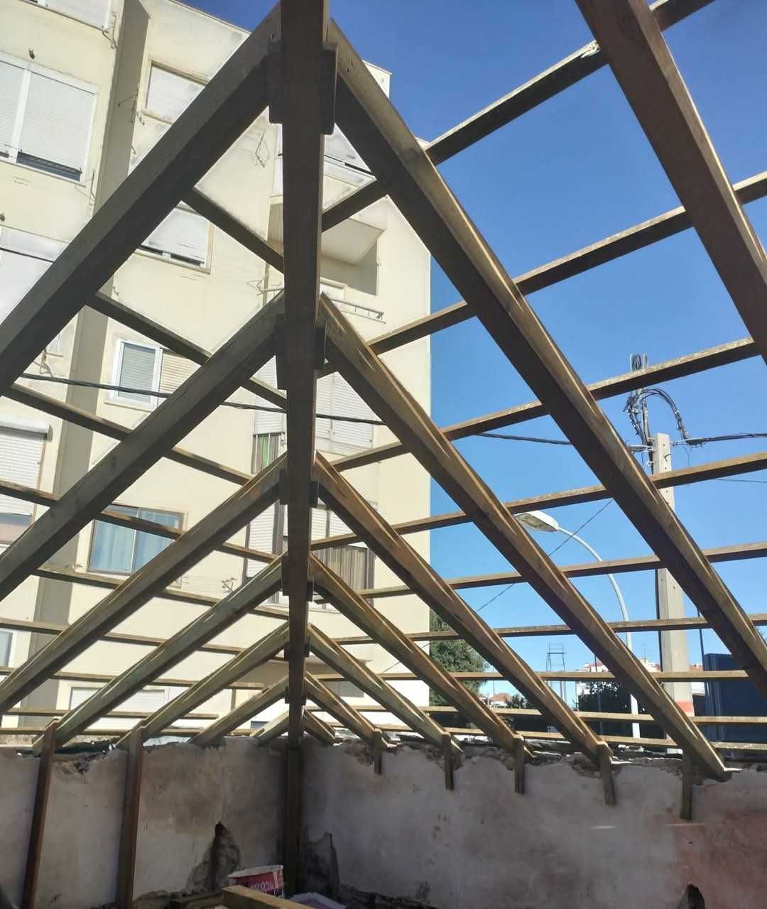 REMODELAÇÕES E CONSTRUÇÃO DE TELHADO