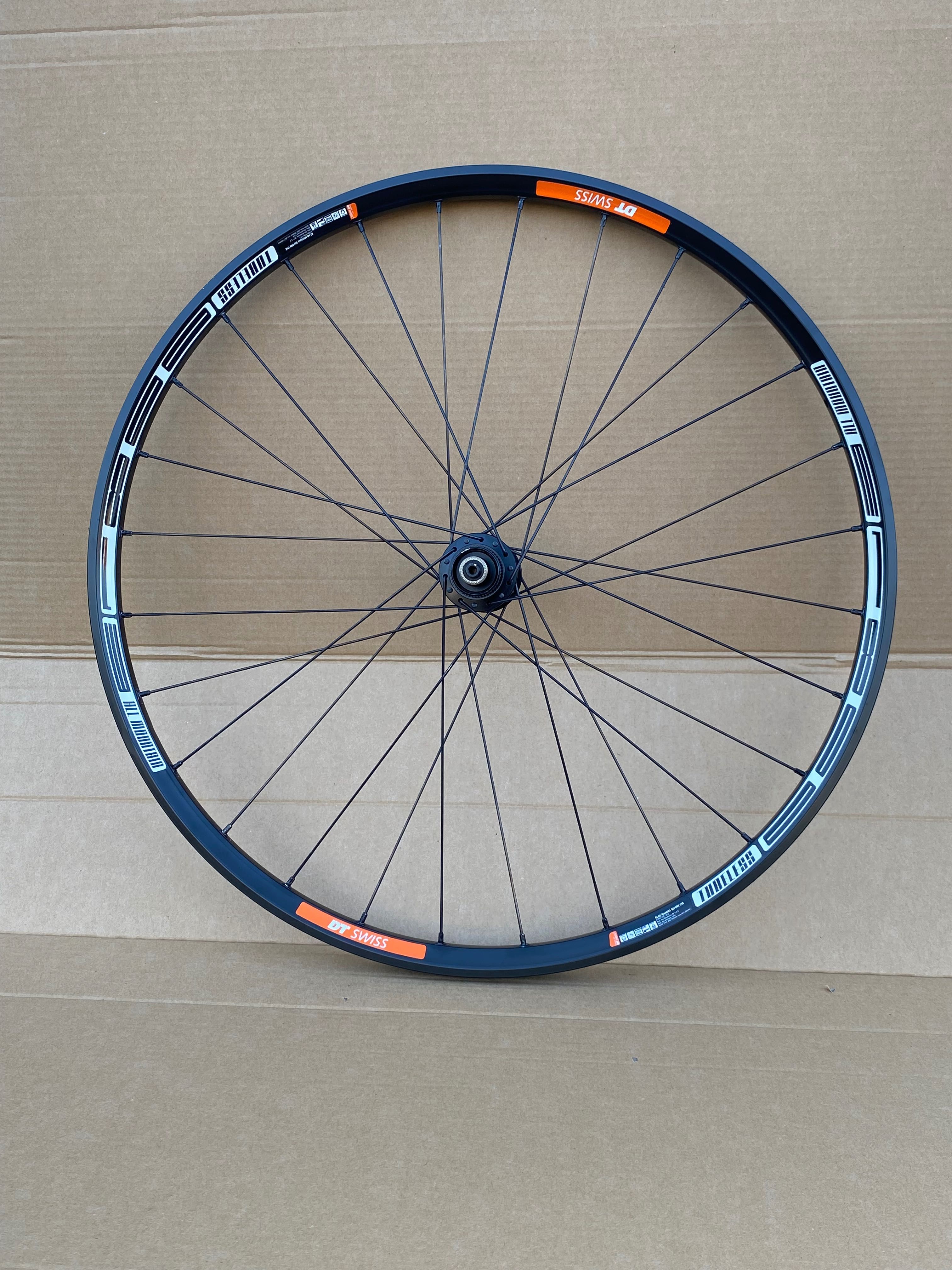 Koło tylne DT SWISS M1800, TUBELESS, 26'' [559x19.5] FV, nowe /013-029
