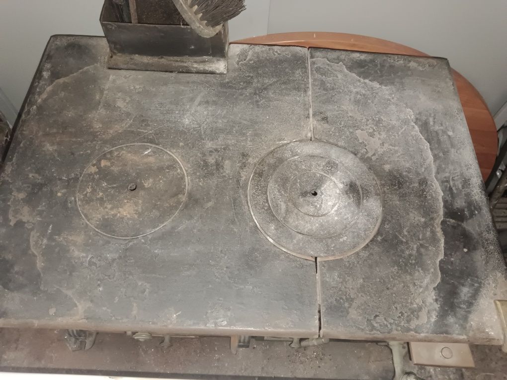 Antigo fogão a lenha, Salamandra