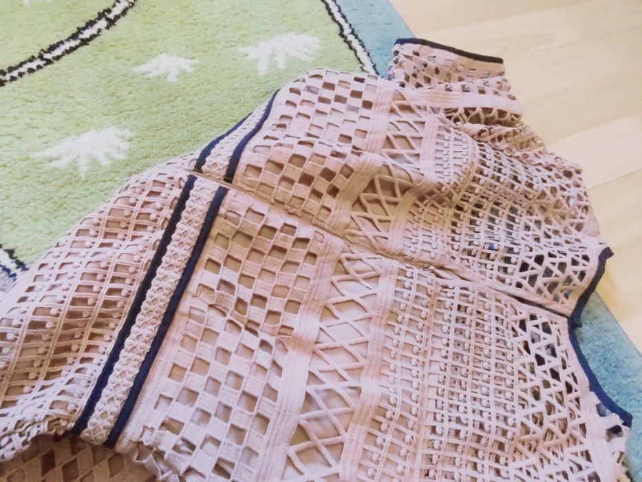 Sukienka śliczna r.36/38 _20 zł.