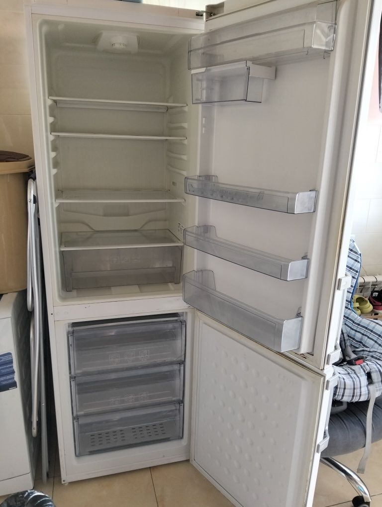 Холодильник Beko
