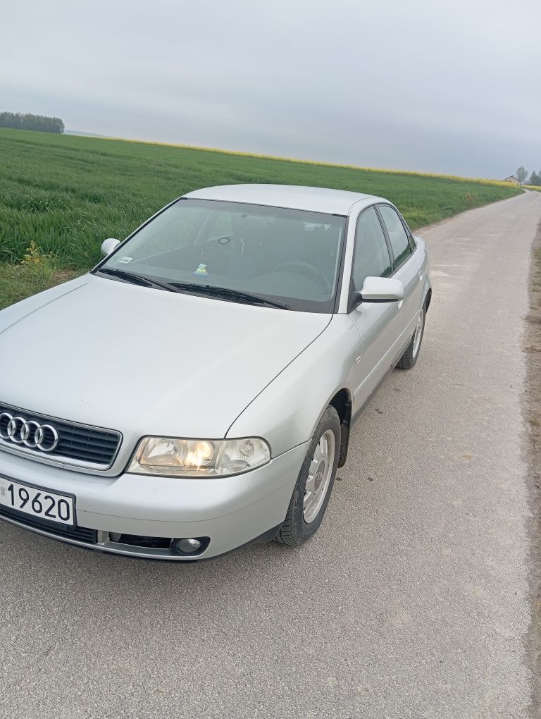 Audi A4 B5 1.8 Benzyna