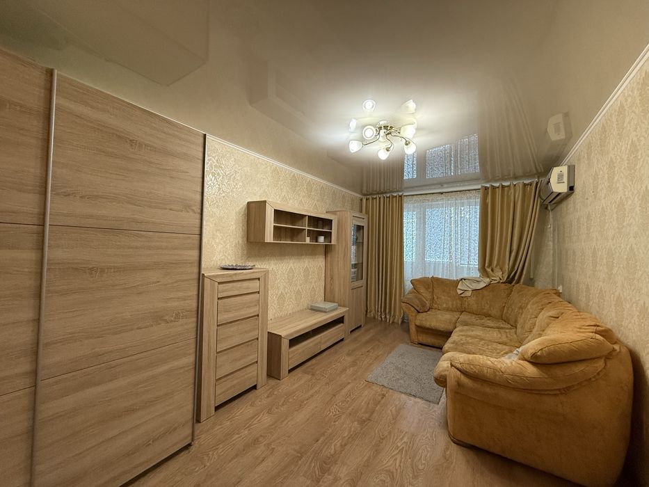 Двухкомнатная квартира с ремонтом на ул.Космонавтов,ост.Космос.