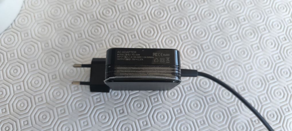 carregador para computador ASUS de 45W artigo novo