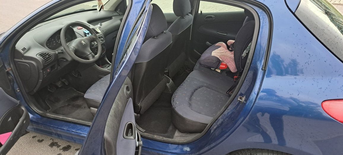 Peugeot 206 1.4 75km 2001r Nowy Rozrząd Oleje Belka Aku