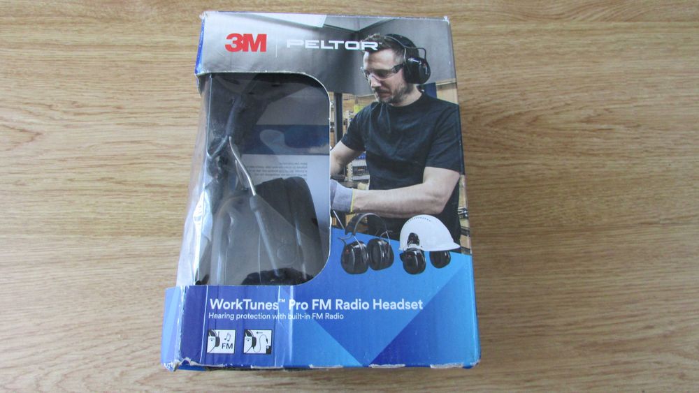 Ochronniki słuchu słuchawki  nauszniki PELTOR  3M HRX220A Radio NOWE!