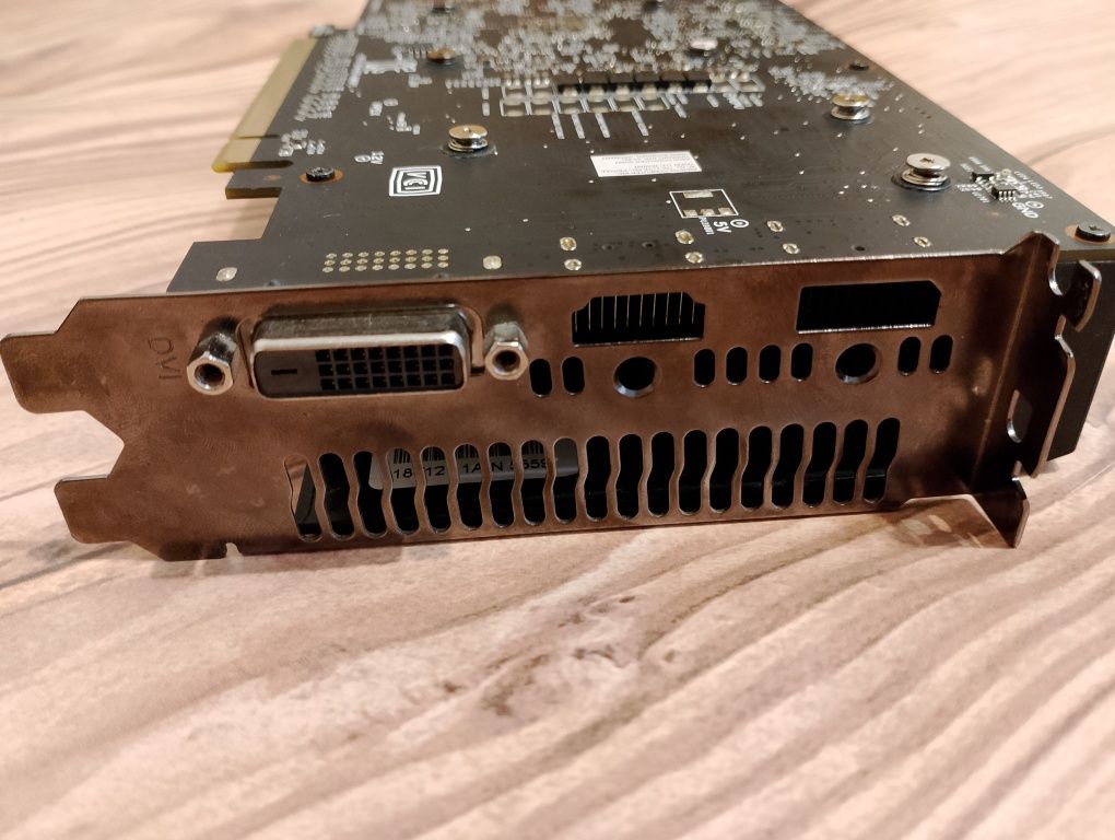 Видеокарта ASUS RX470 4Gb DVI-D один видеовыход хорошее состояние