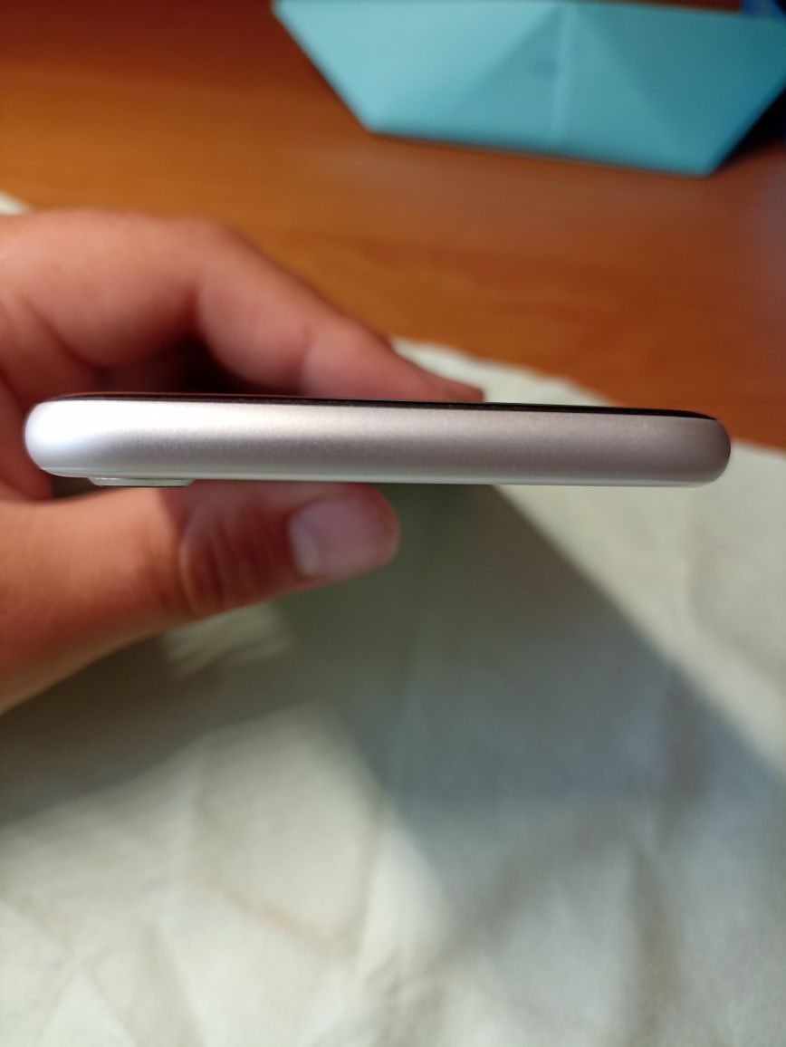 Iphone Se 2020 року