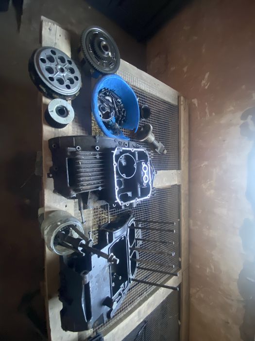 Witam sprzedam czesci do gs suzuki 500