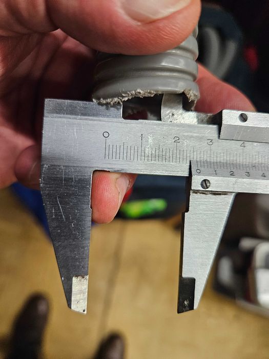 peszel stalowy w osłonie pvc średnica wew. ok. 25 dł. 20 m