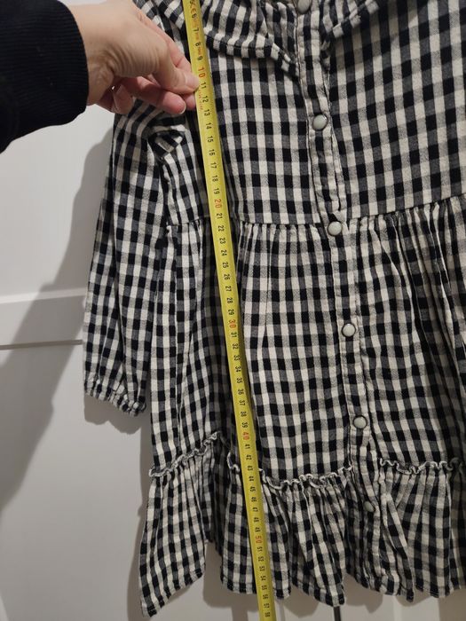 Sukienka w czarnobiałą kratkę Zara r 110