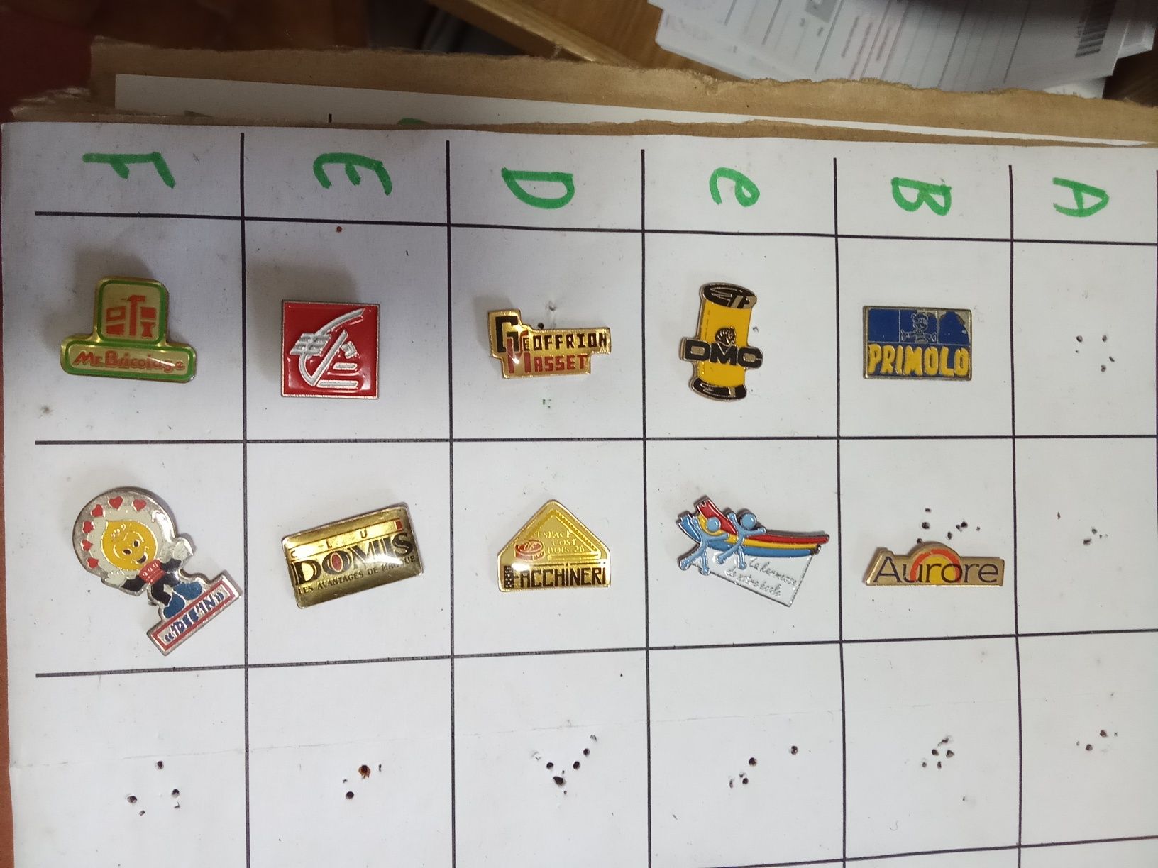 Pins a 0.10€ cada