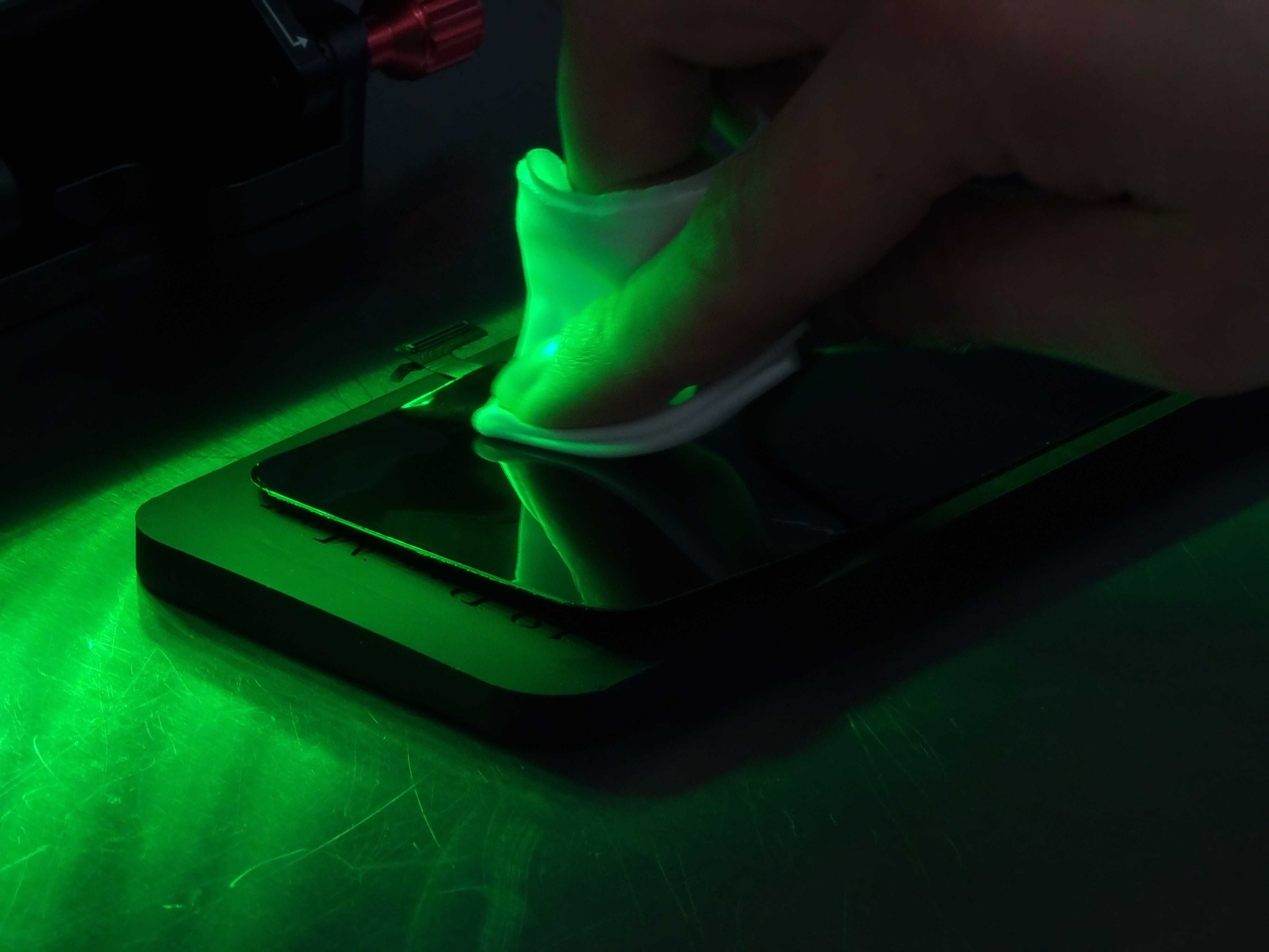 Zbita Szybka Samsung - Odmień Swój Telefon W Laboratorium Refabrykacji