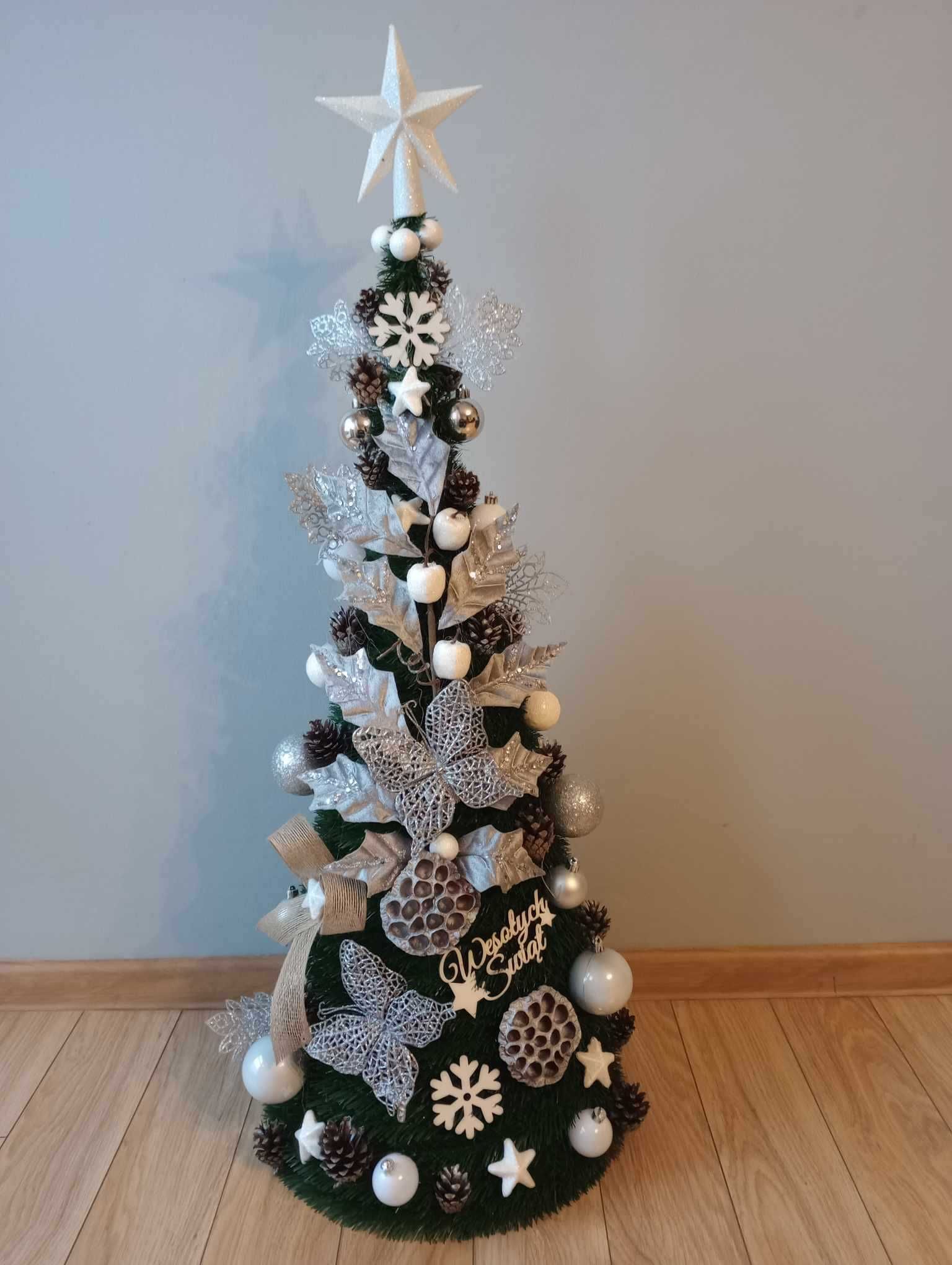 Choinka stożek 60 cm z ozdobami UBRANY z lampkami LED