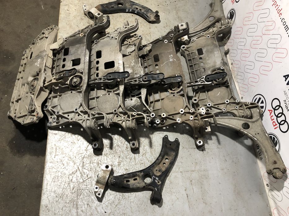 Подрамник передний підрамник ричаг нижній Vw Passat Tiguan Golf Superb