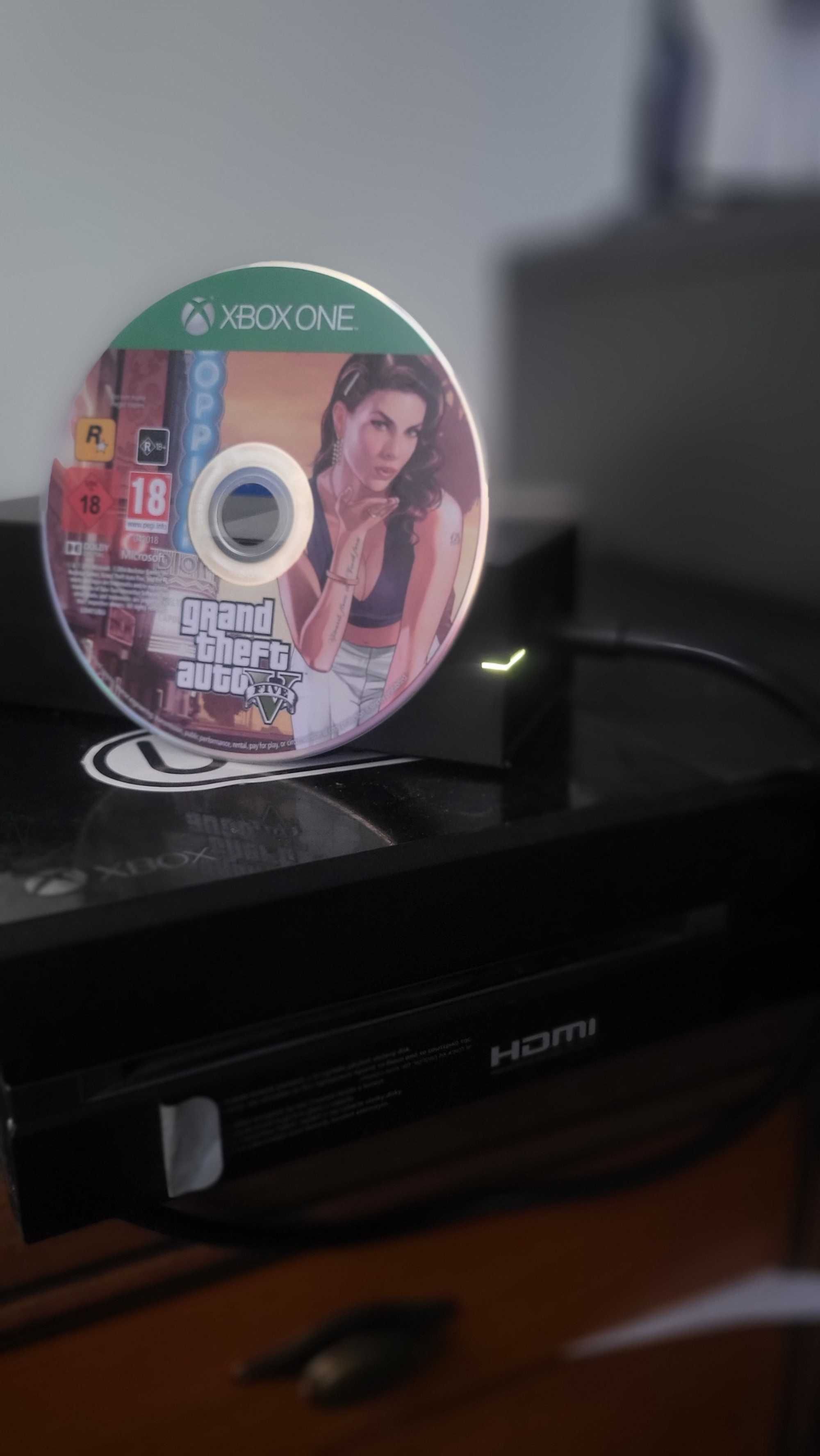 Xbox one czarny 500gb (z gta 5 270zł)