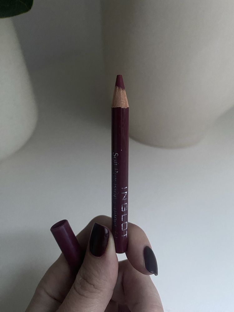 Konturówka do ust Inglot Soft Precision Lipliner 61