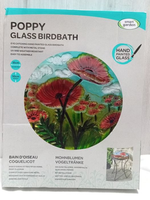 Szklane poidełko dla ptaków