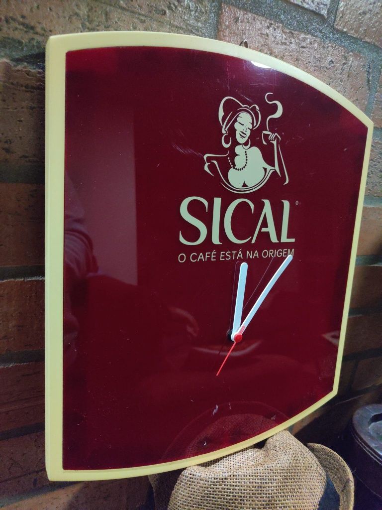Letreiro relógio SICAL