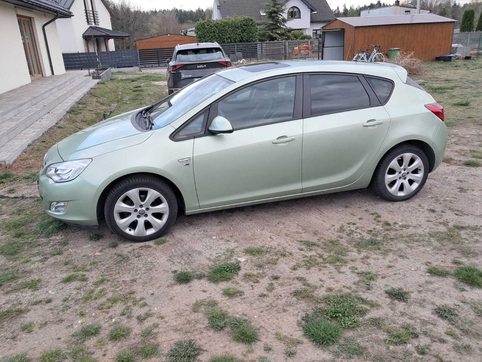 Opel  Astra J 1,4 benzyna 120km
