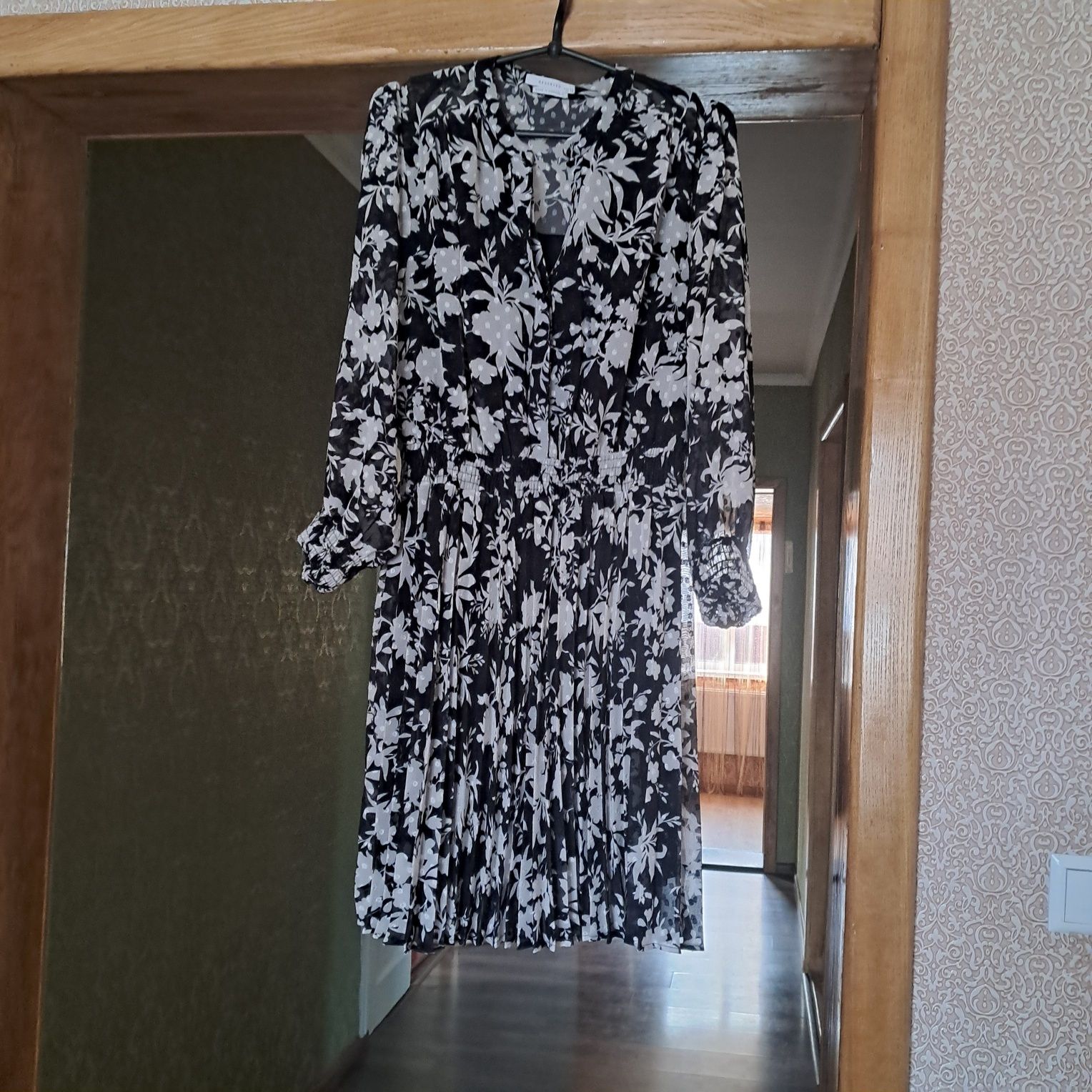 Продам сукню 46р