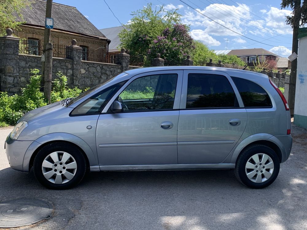 Meriva 1.7 дизель (6,0 л/100км в місті)