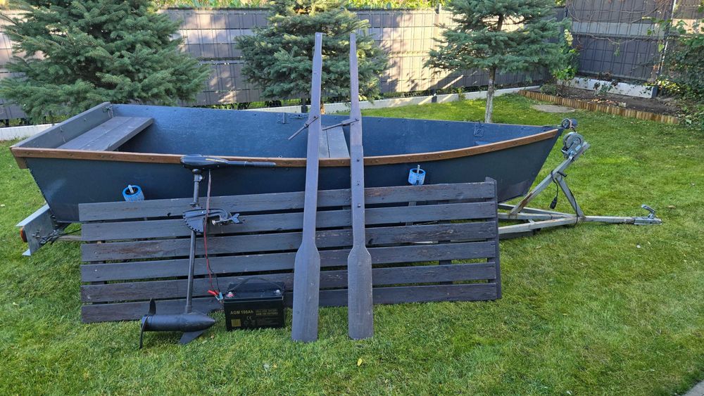 Łódka wędkarska, metalowa, przyczepka, silnik, akumulator Kościan