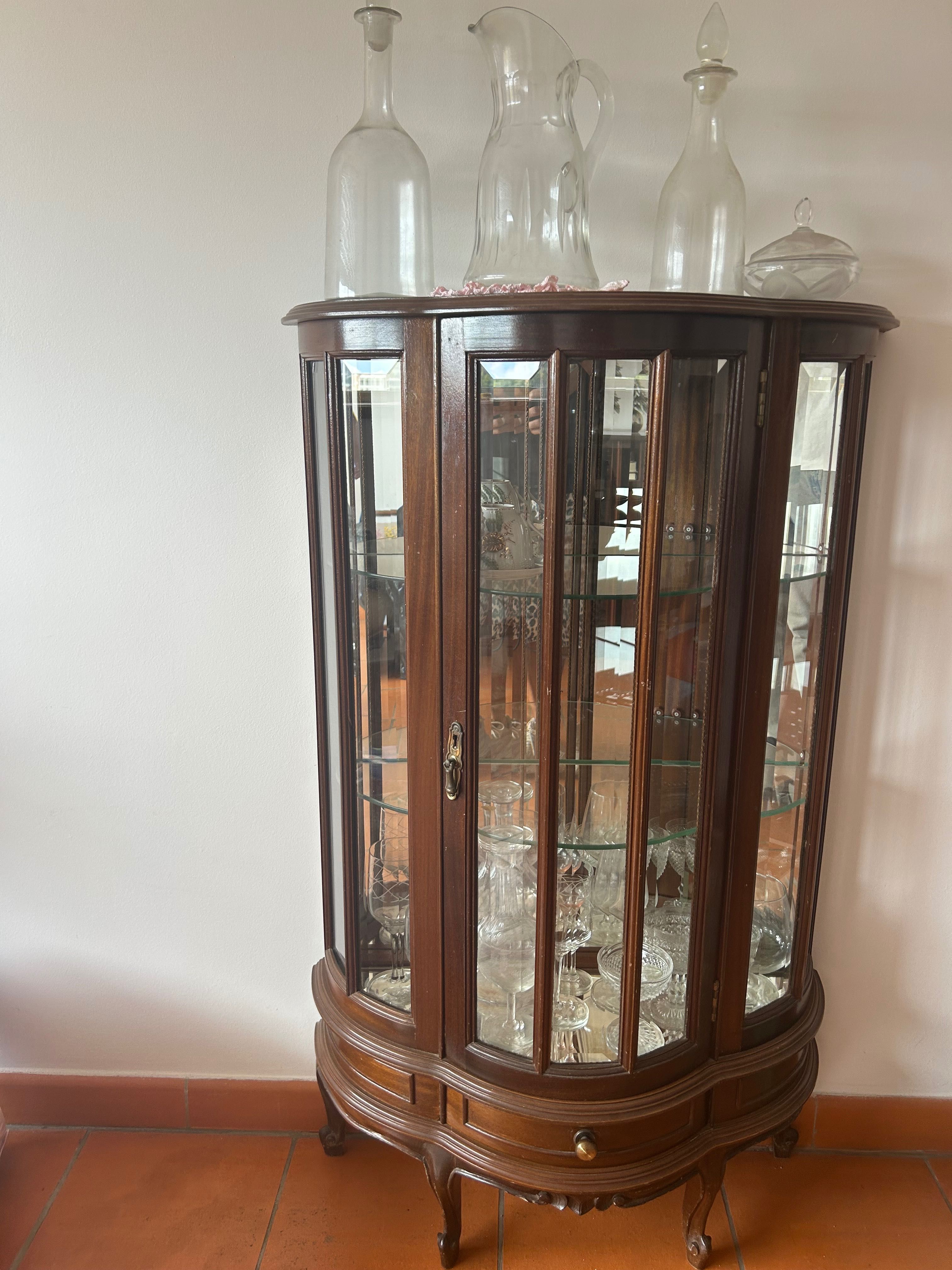 Vitrine pesada bom estado