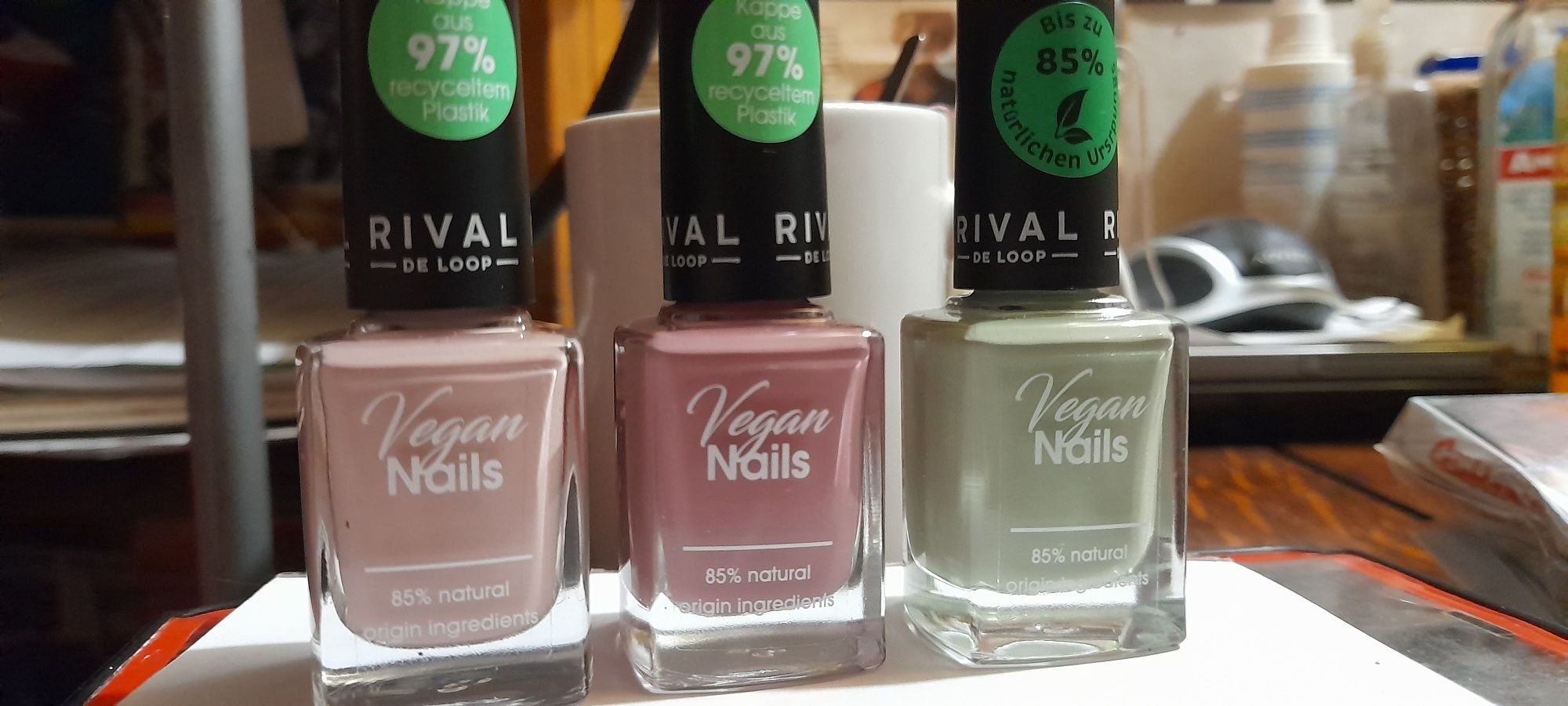 Lakier do paznokci  Rive de loop Vegan nails 85%nat.sklad