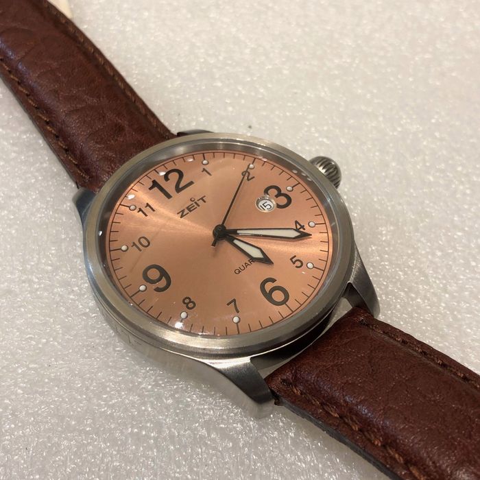 Relógio Zeit Quartz 42mm - Nunca Usado com Etiqueta