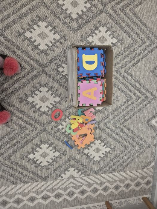 Коврик із пазлів