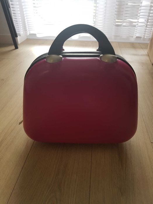 NOWY KUFEREK podróżny na kosmetyki