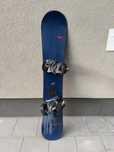 Deska snowboardowa snowboard z wiazaniami wiazania border nidecker