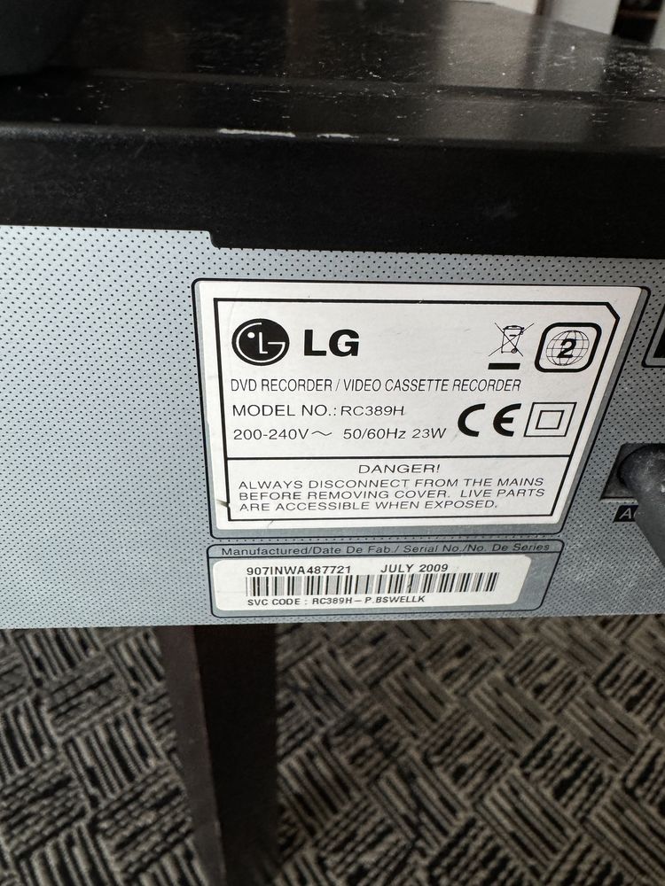 Nagrywarka vhs dvd LG RC389H HI FI HDMI