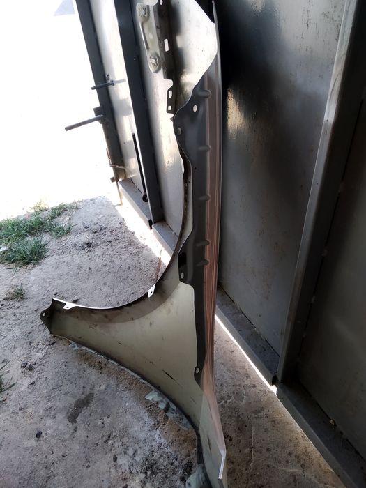 Продам крыло Шкода А 7