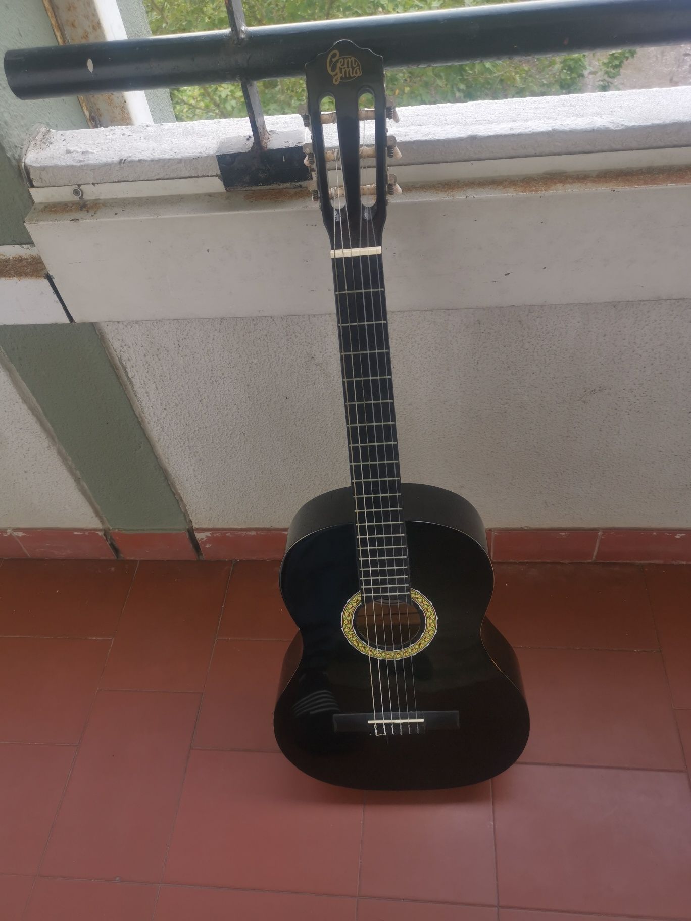 Venda de viola em bom estado