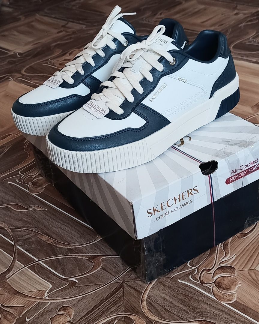 Кроссовки женские Skechers