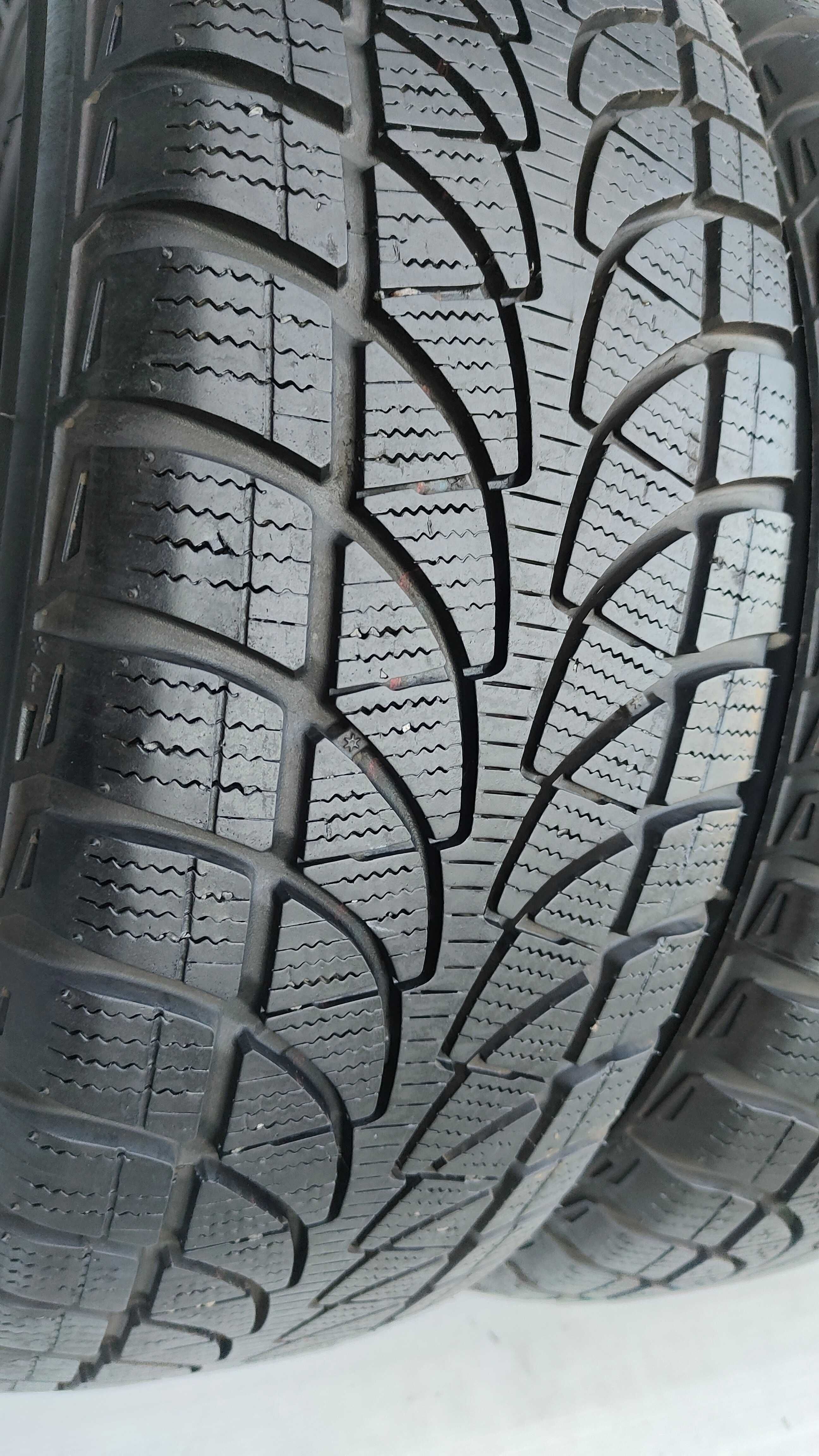 Opony Zimowe 215/60/16 Bridgestone 4szt 7mm