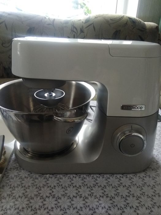 Кухонная машина Kenwood KVC 5000 T Chef Sense (новая)+7насадок