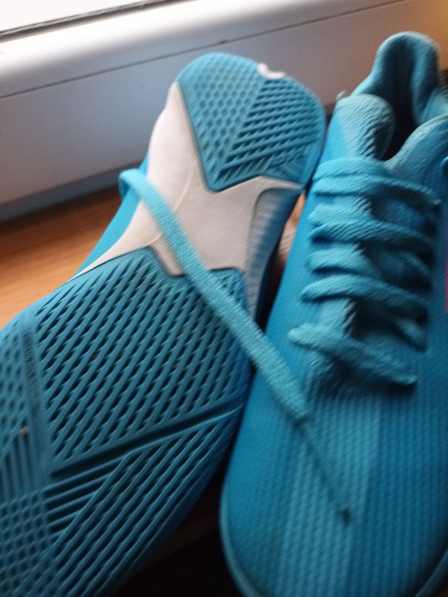 Halówki ADIDAS 36, zestaw sportowy, spodenki i koszulka