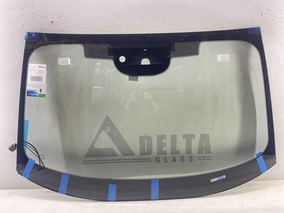 Ford Mustang Mach-E (2021-) Скло вітрове