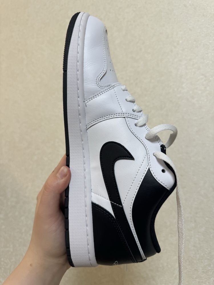 Кросівки чоловічі Air Jordan 1 Low 46 3500грн