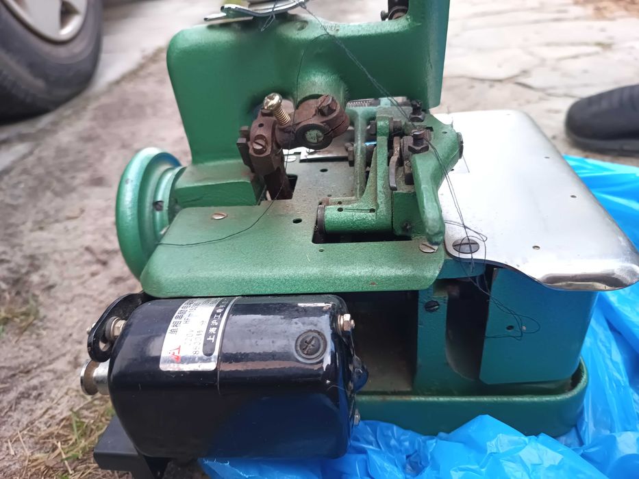 Maszyna do szycia stary OVERLOCK