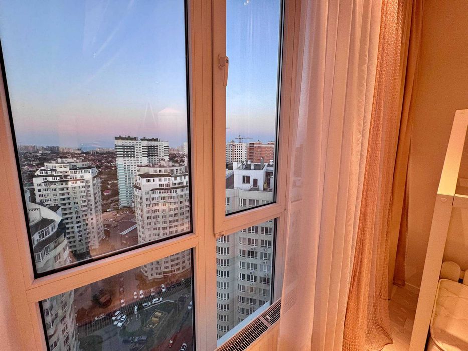 Роскошная 3-спальная квартира в Одессе! Цена снижена!