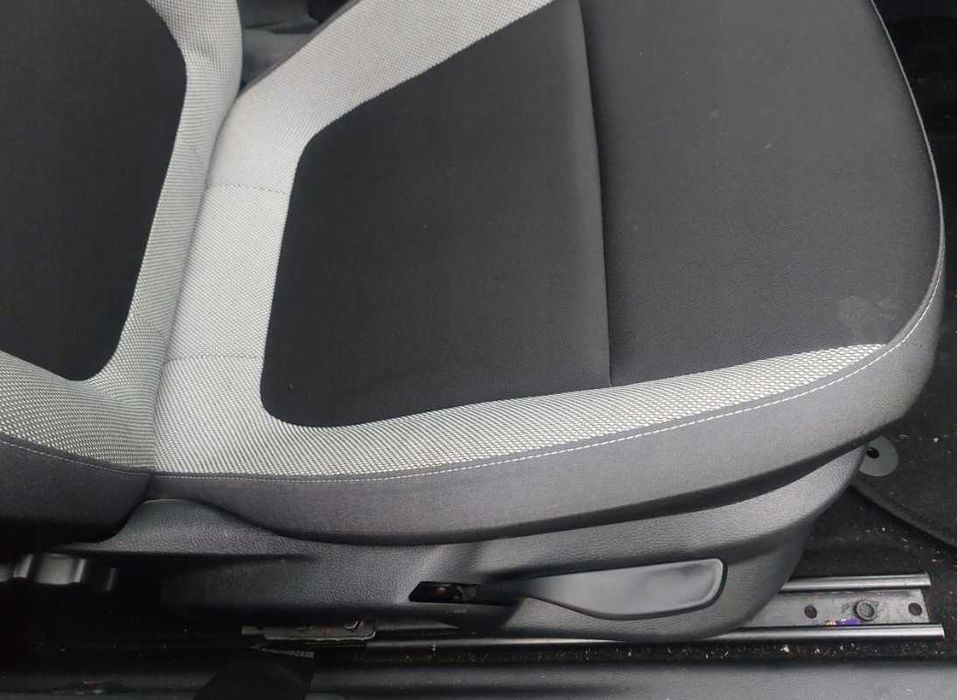 Skoda Fabia III Kombi Fotel Fotele Kanapa Komplet