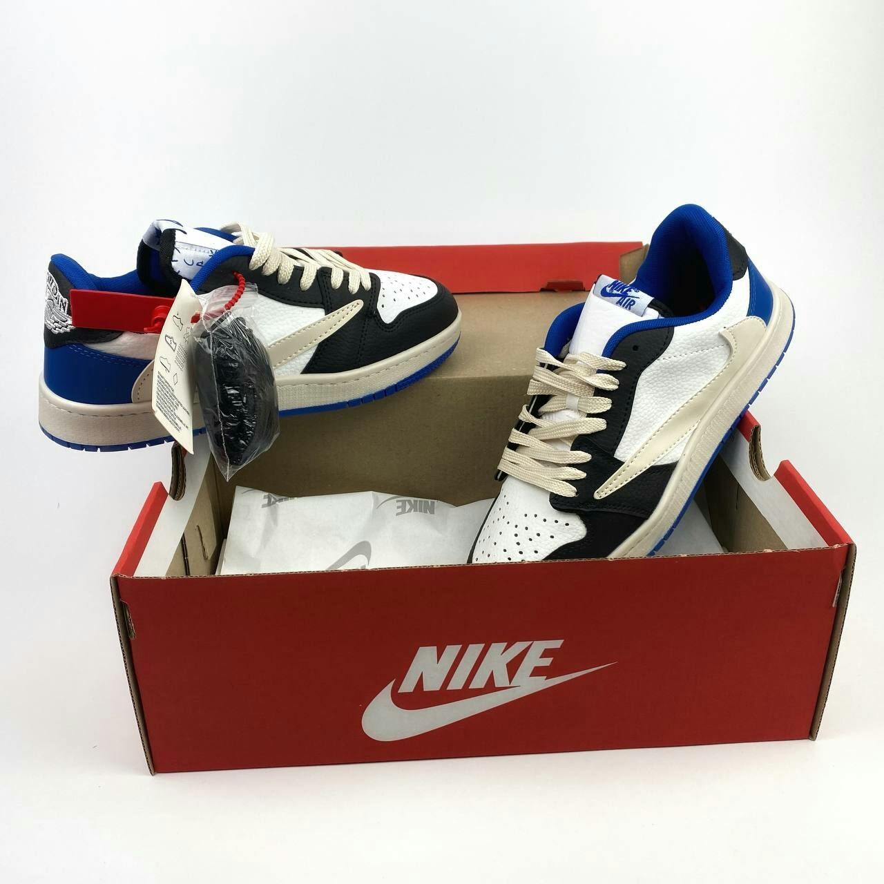 Nike air jordan 1 low travis scott x fragment